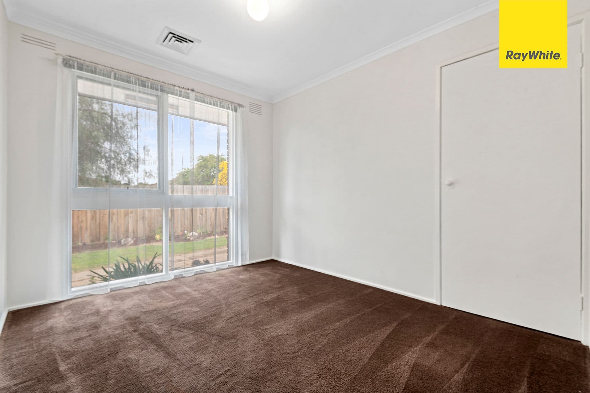 1 Chelmsford Way, Melton West VIC 3337, Melton West - Thumbnail 8