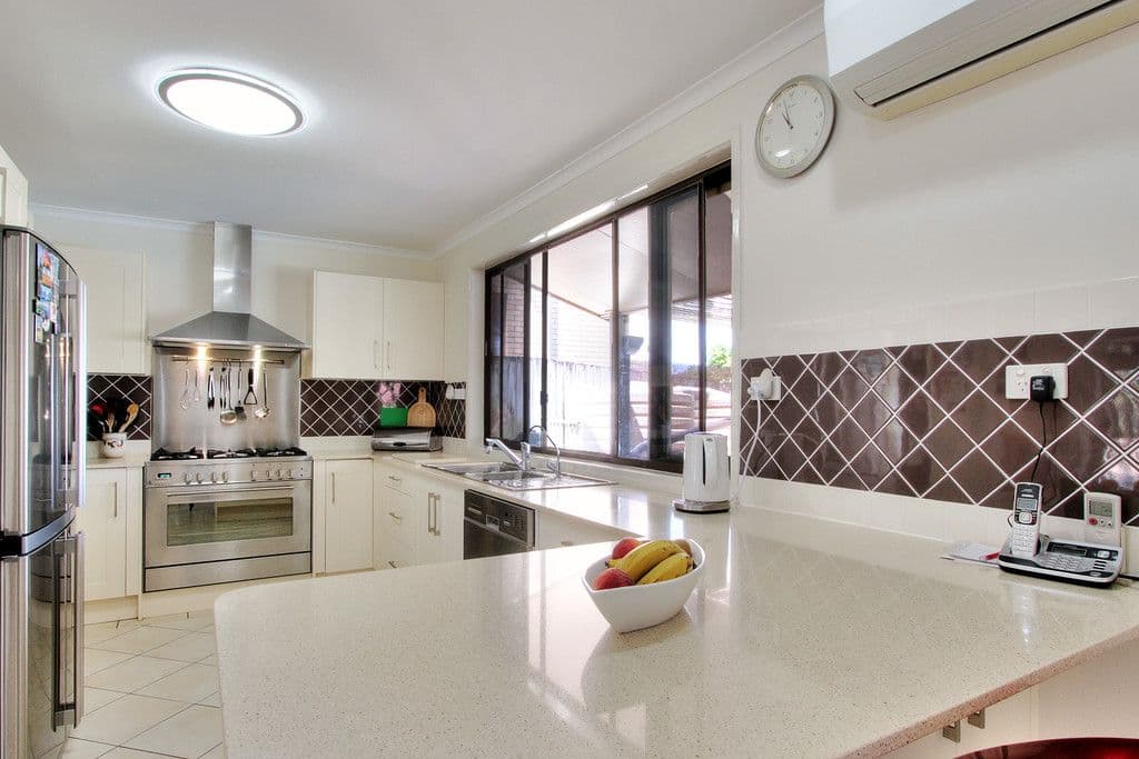 215 Springwood Road, Springwood QLD 4127, Springwood - Thumbnail 3