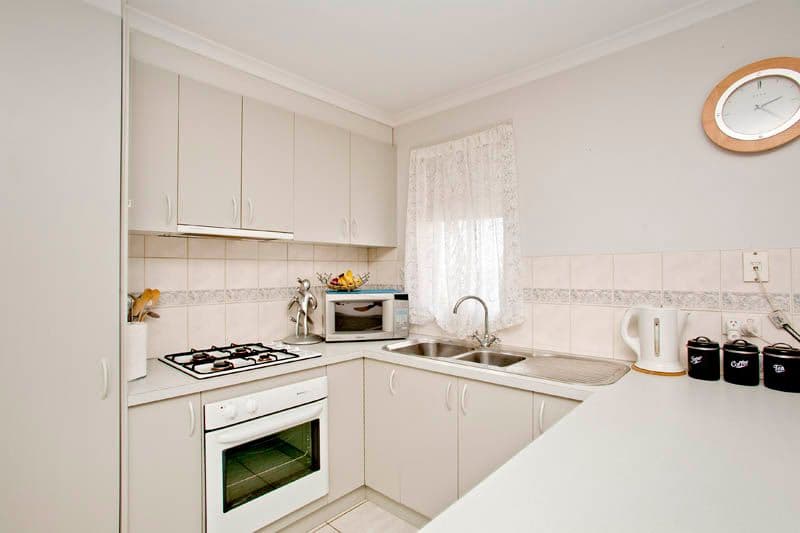 4 Hollows Court, GROVEDALE VIC 3216, Grovedale - Thumbnail 3