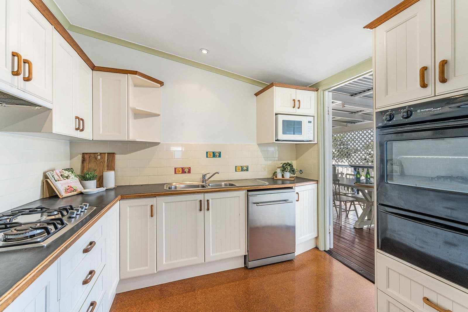 27 Macdonnell Road, Margate QLD 4019, Margate - Thumbnail 4