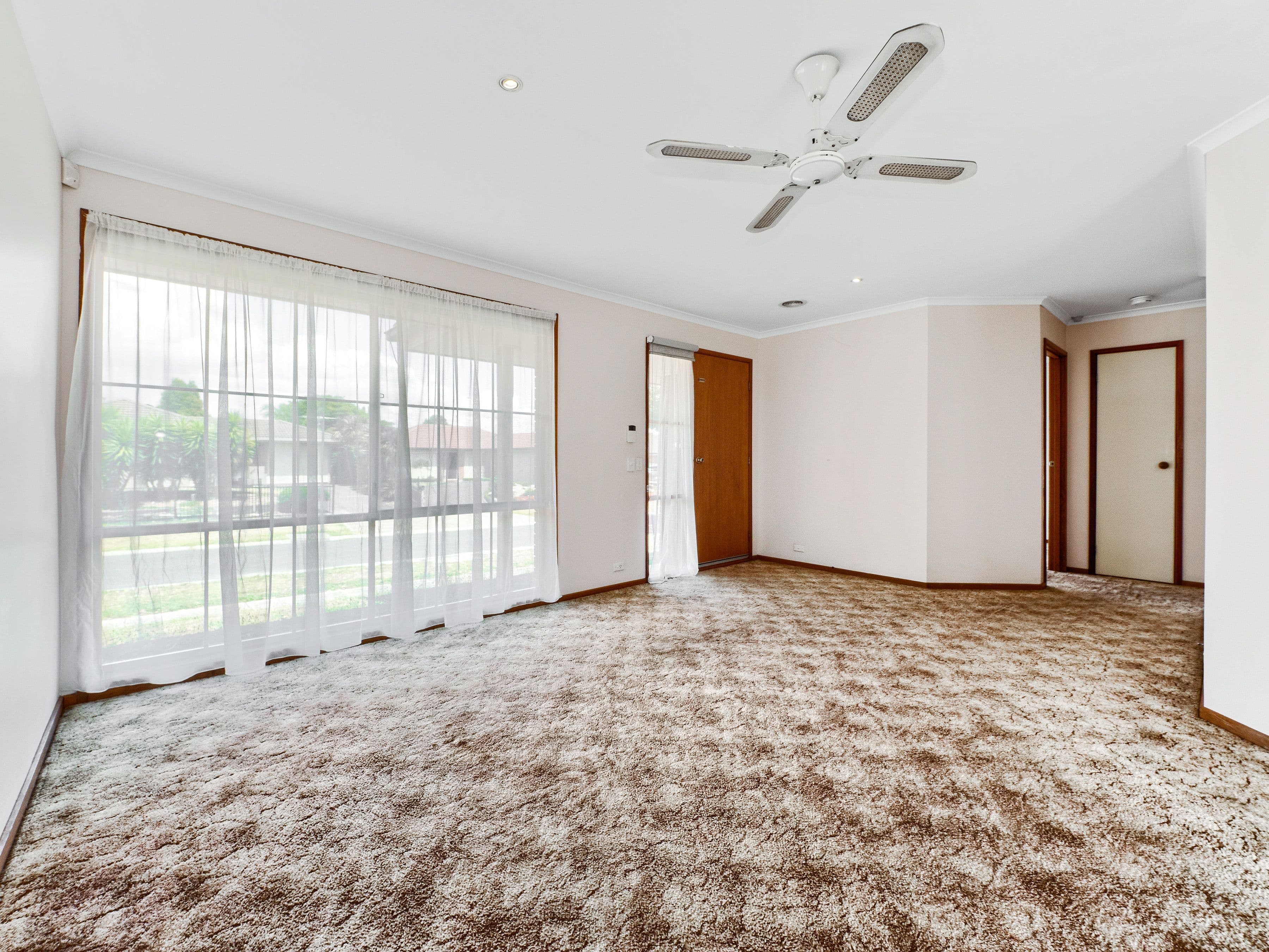 34 Heywood Crescent, Cranbourne North VIC 3977, Cranbourne North - Thumbnail 4