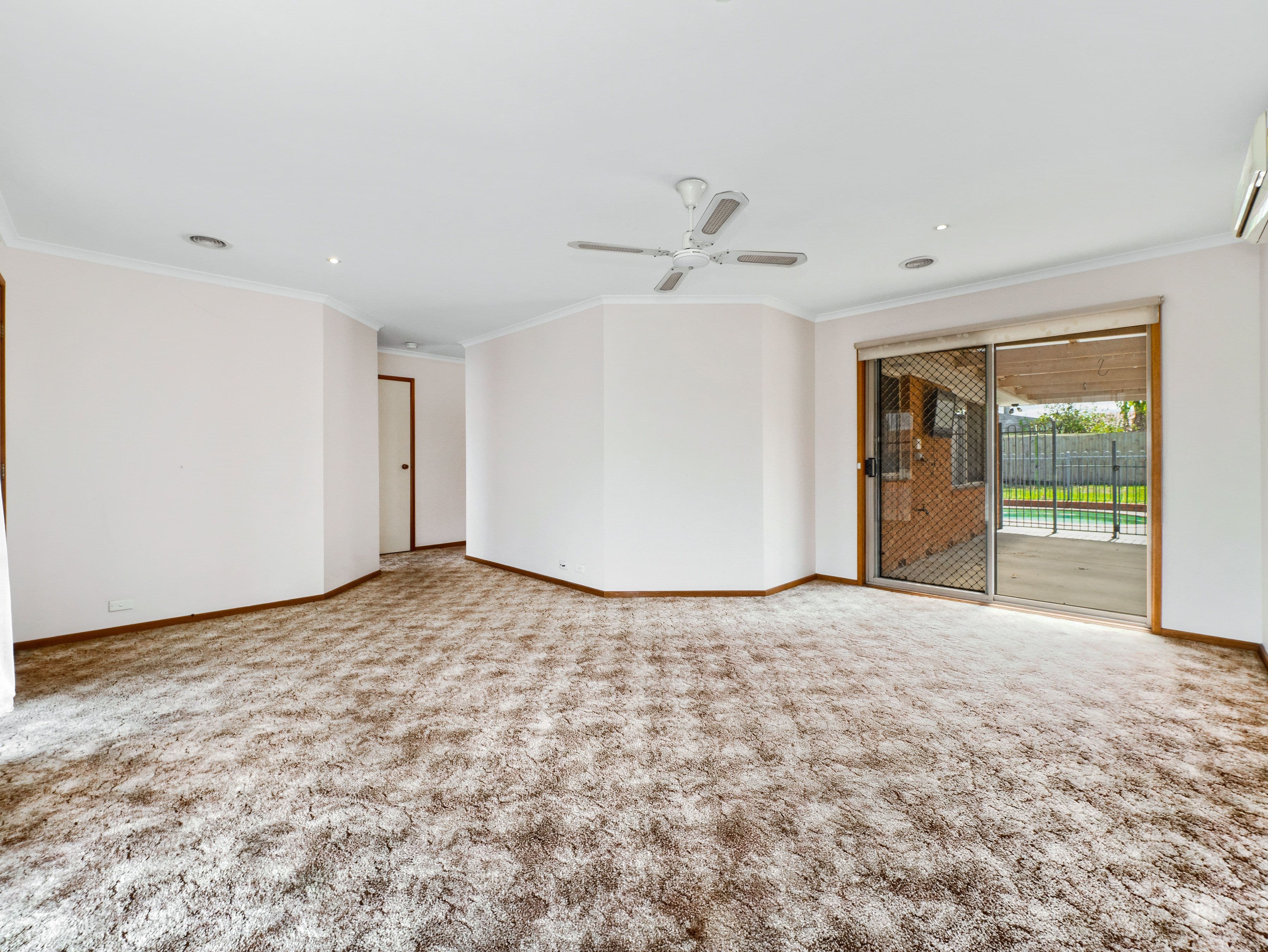 34 Heywood Crescent, Cranbourne North VIC 3977, Cranbourne North - Thumbnail 5