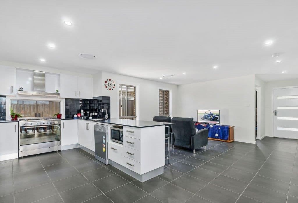 42 Rosina Street, Kembla Grange NSW 2526, Kembla Grange - Thumbnail 4
