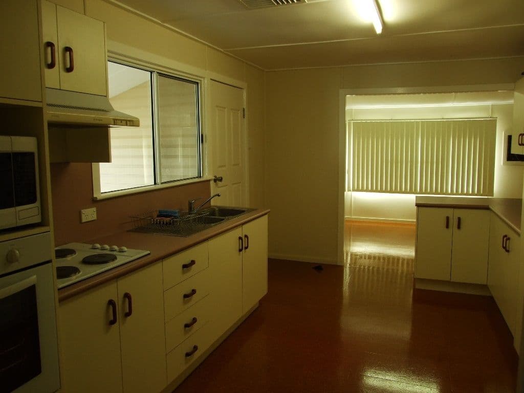 53 Crane Street, LONGREACH QLD 4730, Longreach - Thumbnail 8