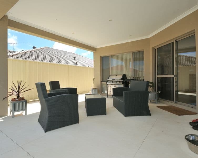 81 Cedar Avenue, Esk - Thumbnail 4
