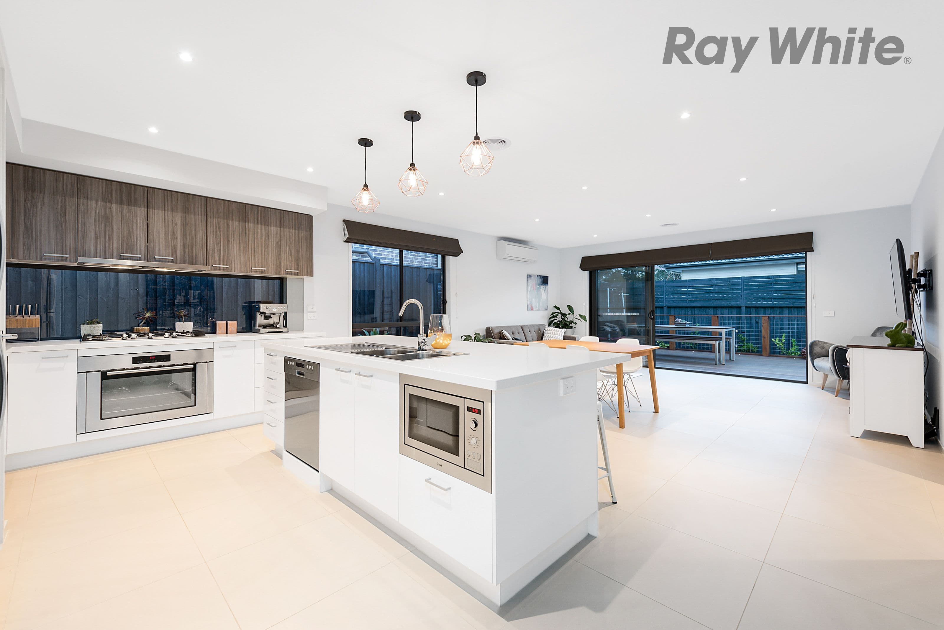 12 LE GREW Street, Croydon VIC 3136, Croydon - Thumbnail 2