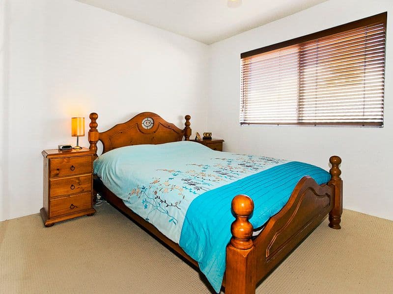 34 Woodcliffe Crescent, WOODY POINT QLD 4019, Woody Point - Thumbnail 8