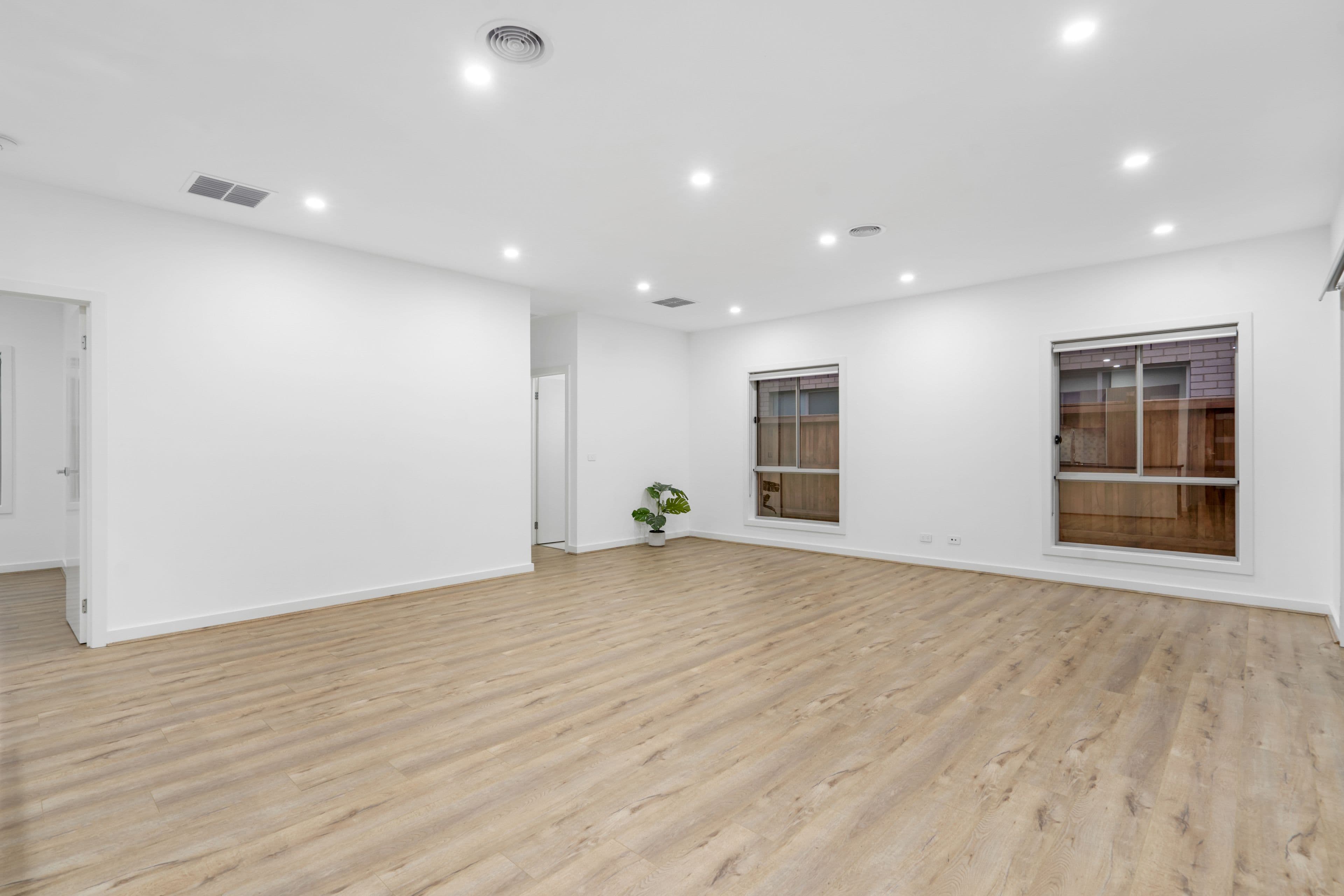 14 Featherwood Drive, AINTREE VIC 3336, Aintree - Thumbnail 6