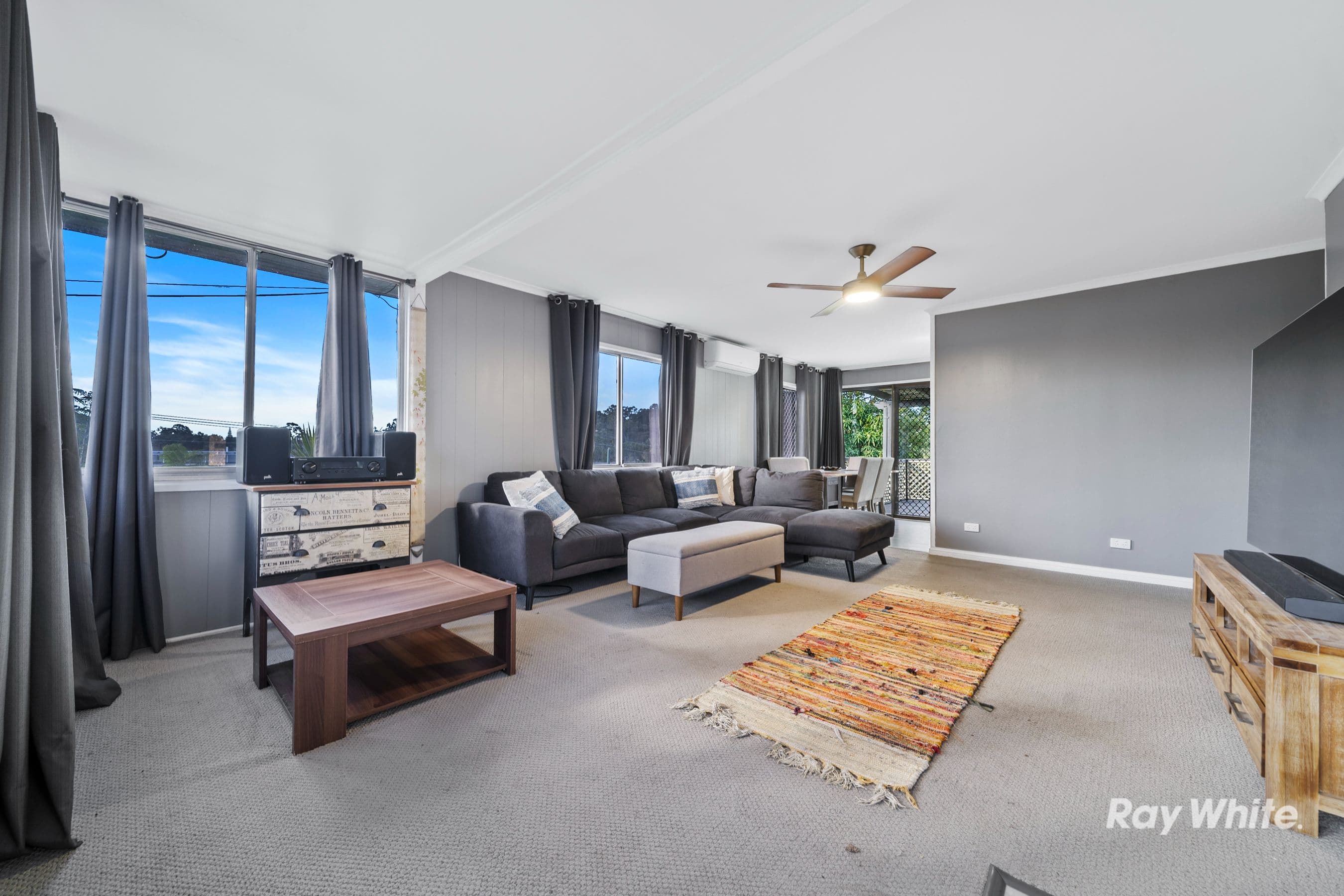 33 Carcoola Street, Kingston QLD 4114, Kingston - Thumbnail 2