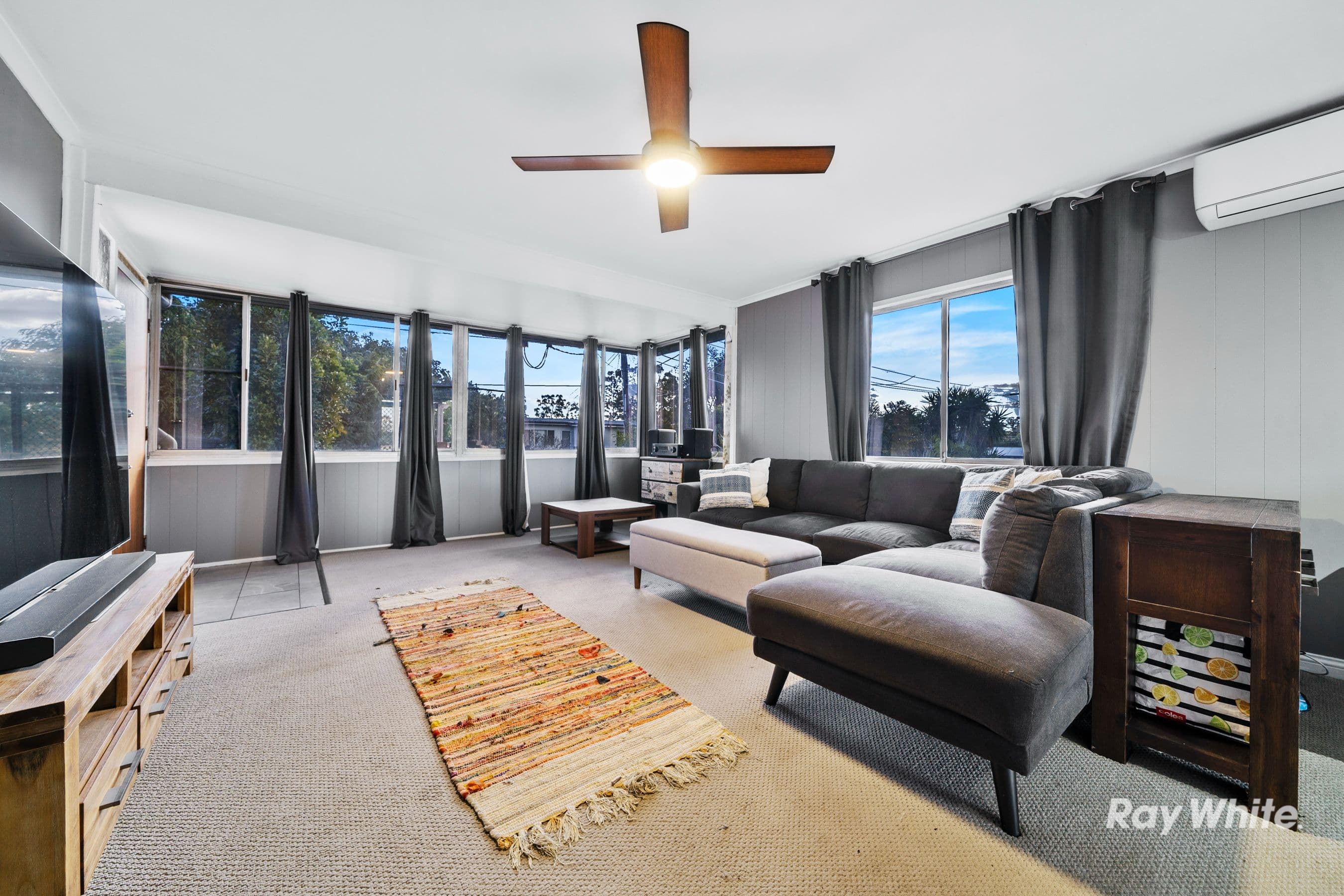 33 Carcoola Street, Kingston QLD 4114, Kingston - Thumbnail 3