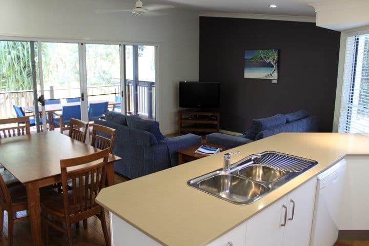 15 Williams Avenue, FRASER ISLAND QLD 4581, Fraser Island - Thumbnail 2
