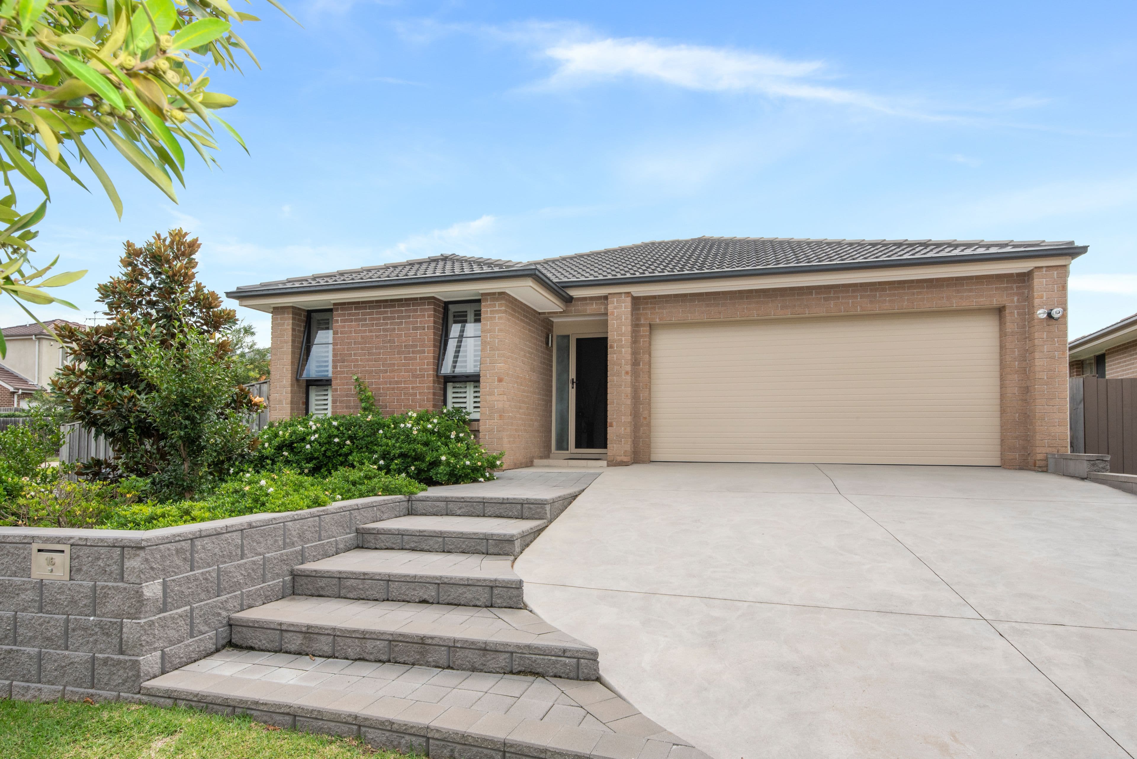 16 Hampshire Boulevard, Spring Farm - Image 1