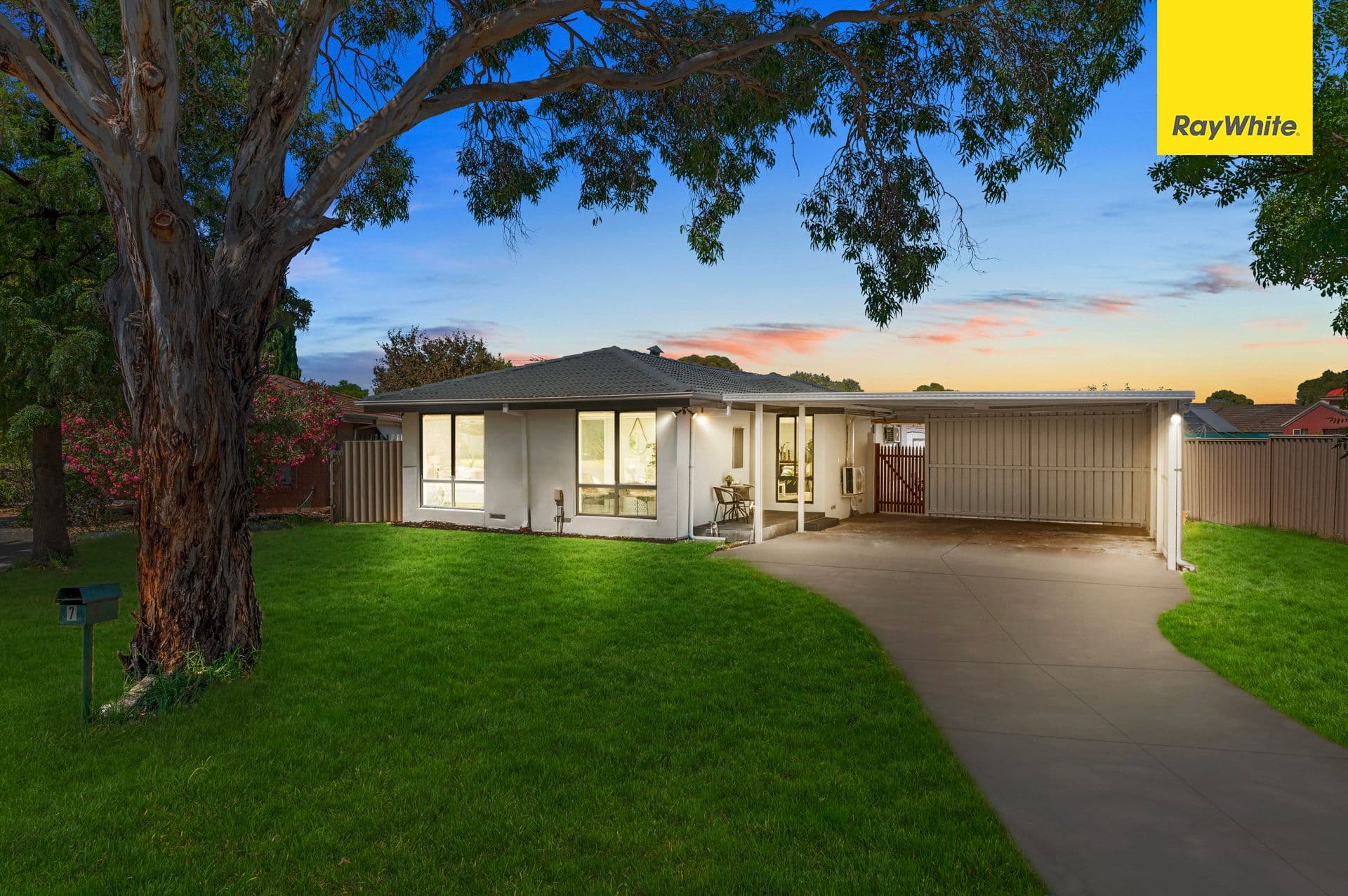 7 Lisa Place, Melton West VIC 3337, Melton West - Thumbnail 2