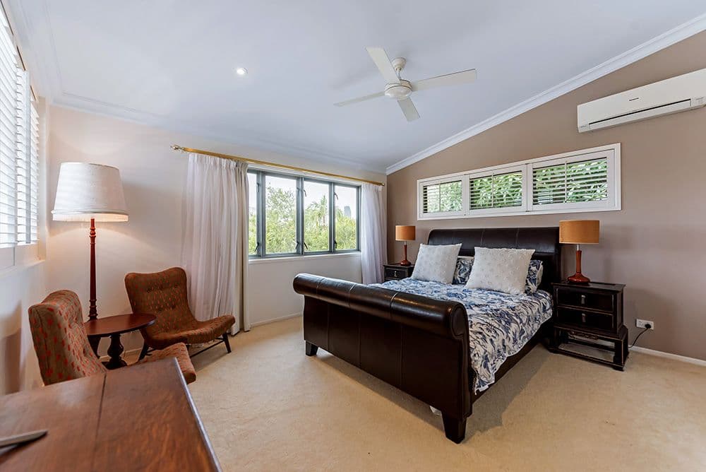 17 Naranga Avenue, Broadbeach Waters QLD 4218, Broadbeach Waters - Thumbnail 5