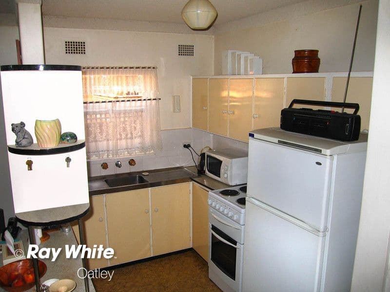 52 Victoria Avenue, PENSHURST NSW 2222, Penshurst - Thumbnail 3