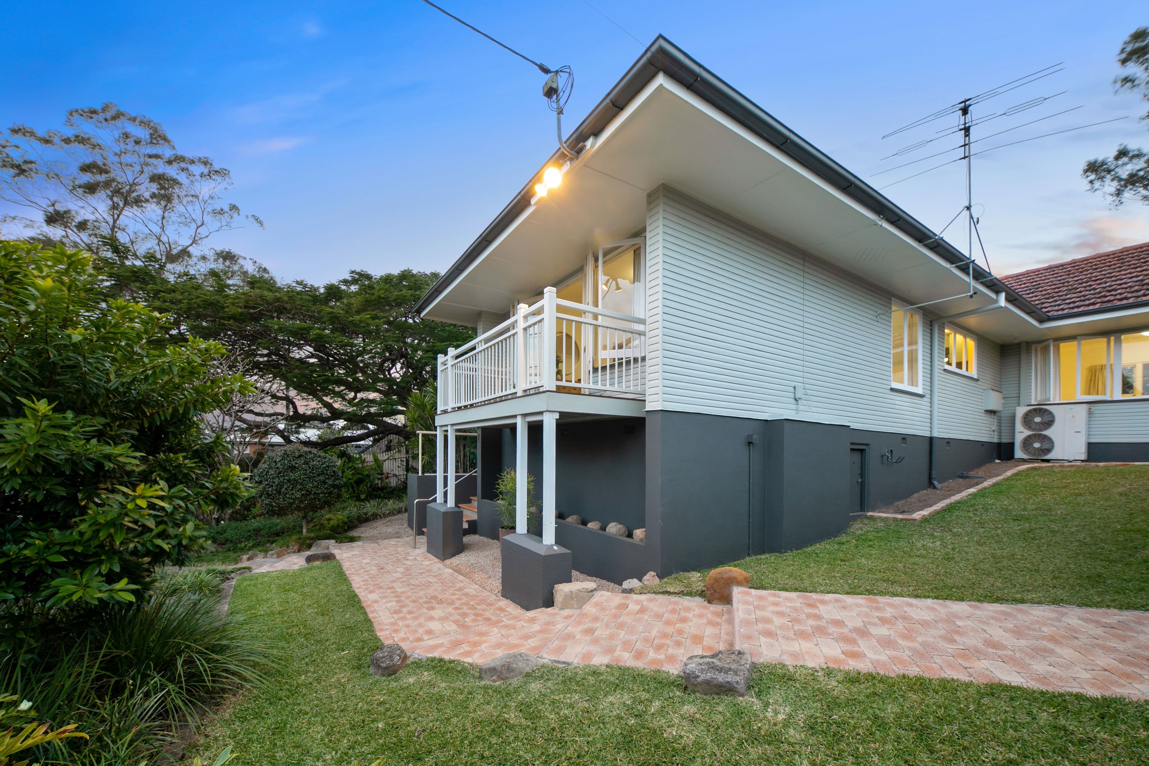 7 Almay Street, Kenmore QLD 4069, Kenmore - Thumbnail 3