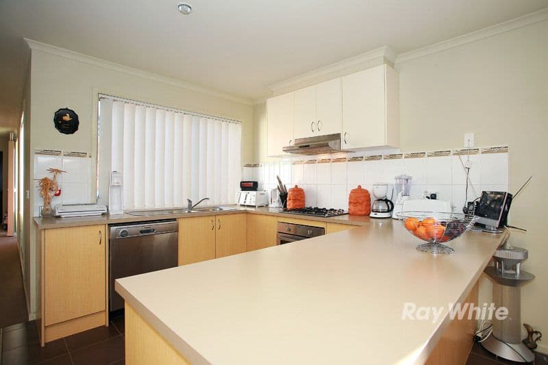 4 Westbrook Drive, KEYSBOROUGH VIC 3173, Keysborough - Thumbnail 2