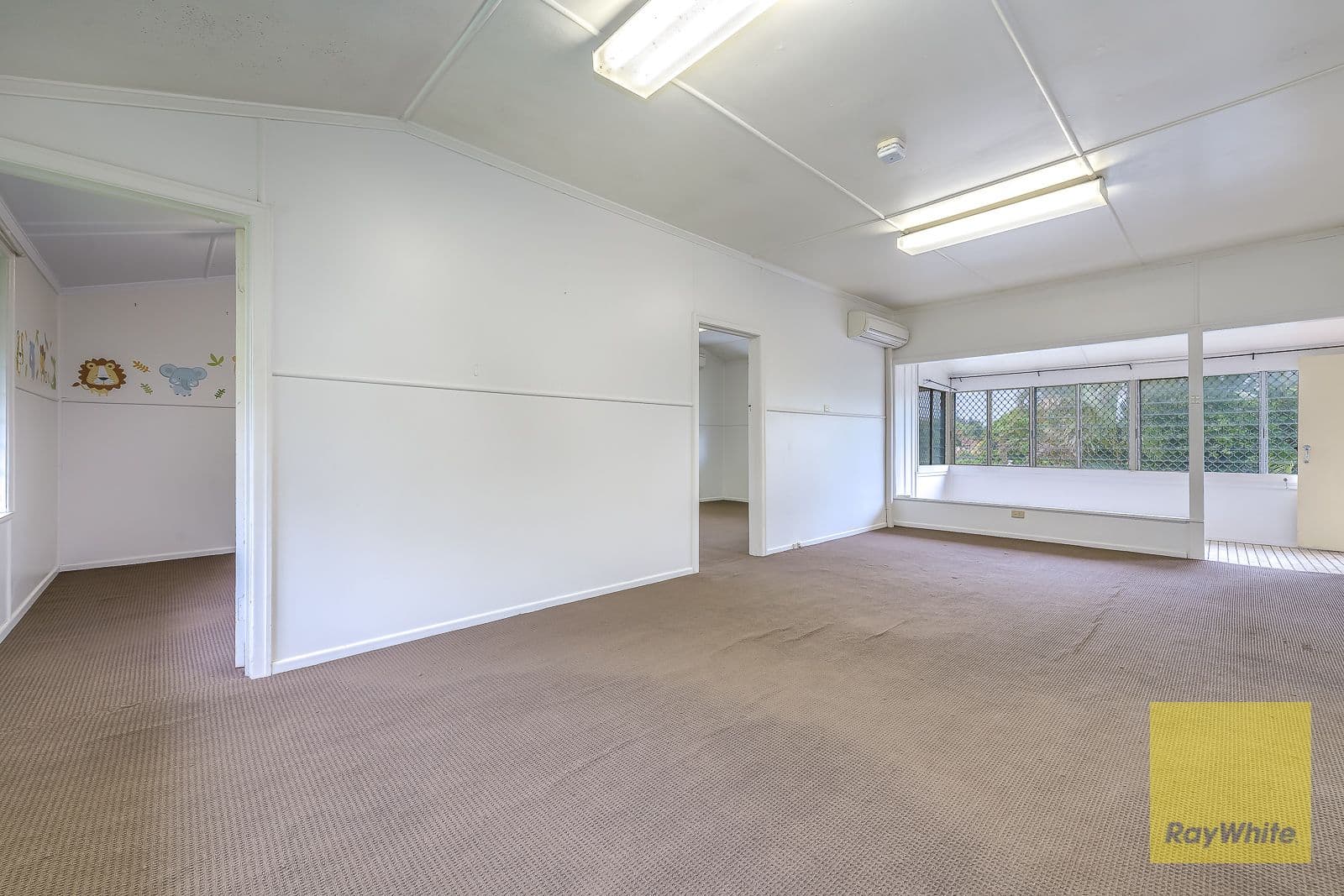 14 Kumbari Avenue, Southport QLD 4215, Southport - Thumbnail 4