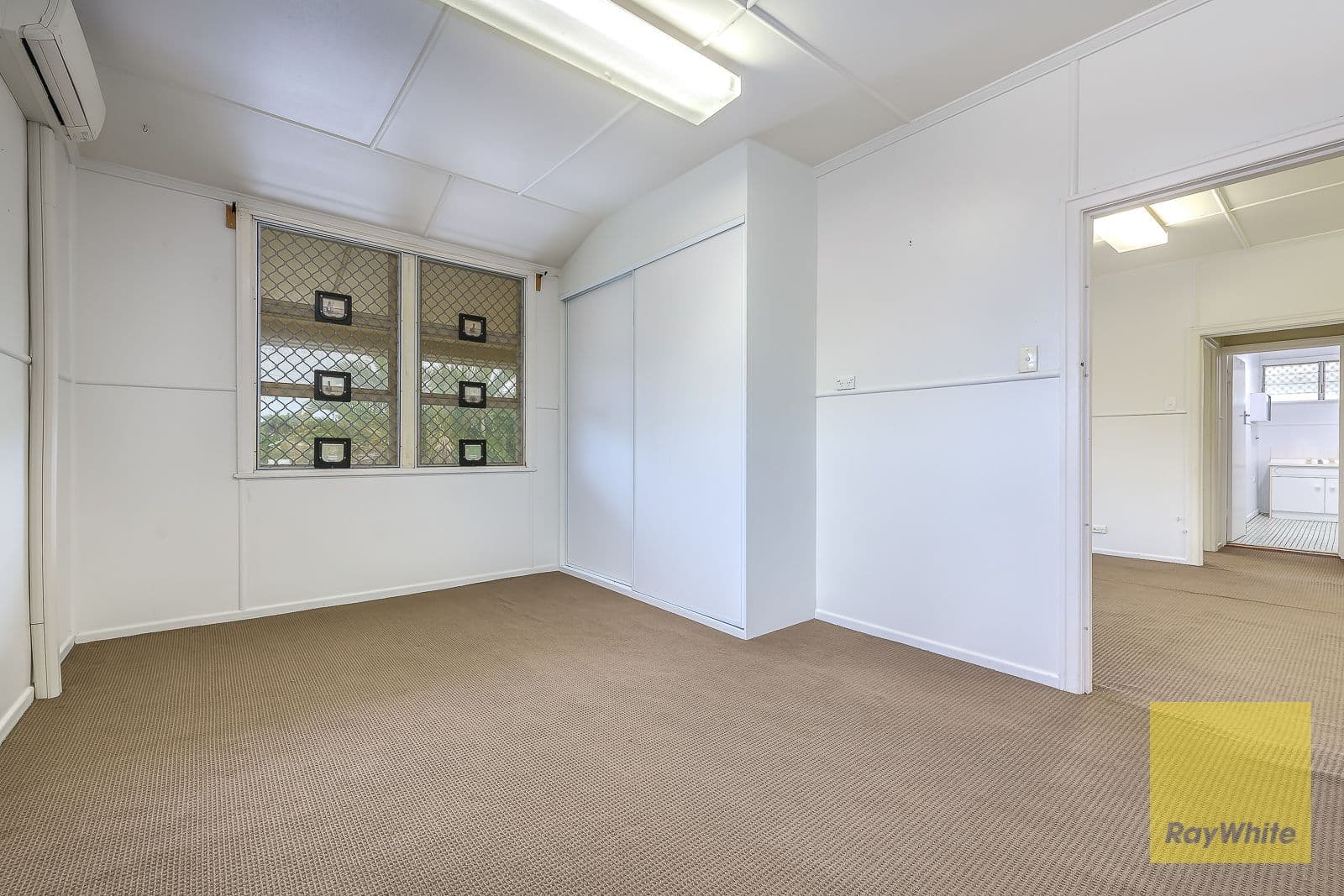 14 Kumbari Avenue, Southport QLD 4215, Southport - Thumbnail 5