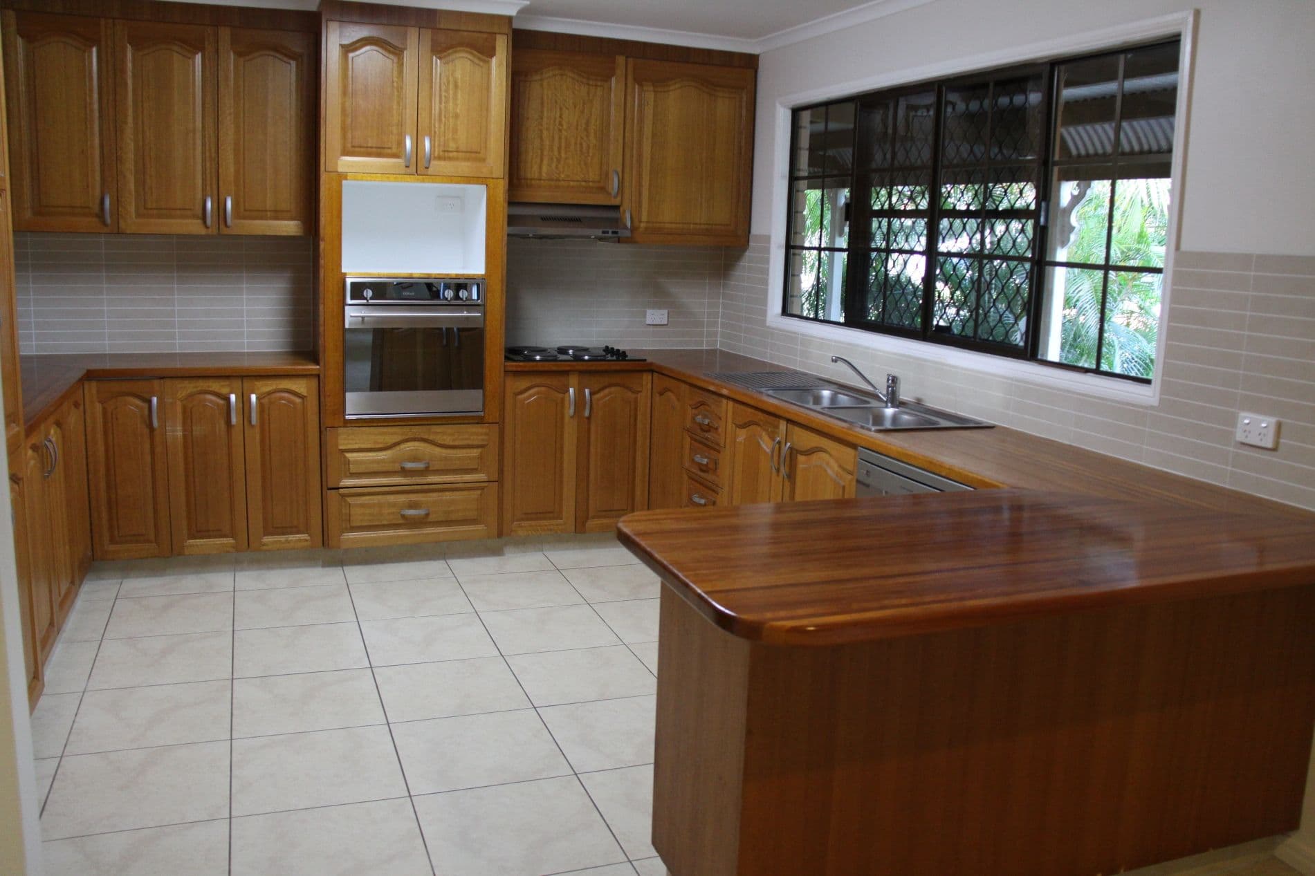 1 Creswell Court, Tannum Sands QLD 4680, Tannum Sands - Thumbnail 3