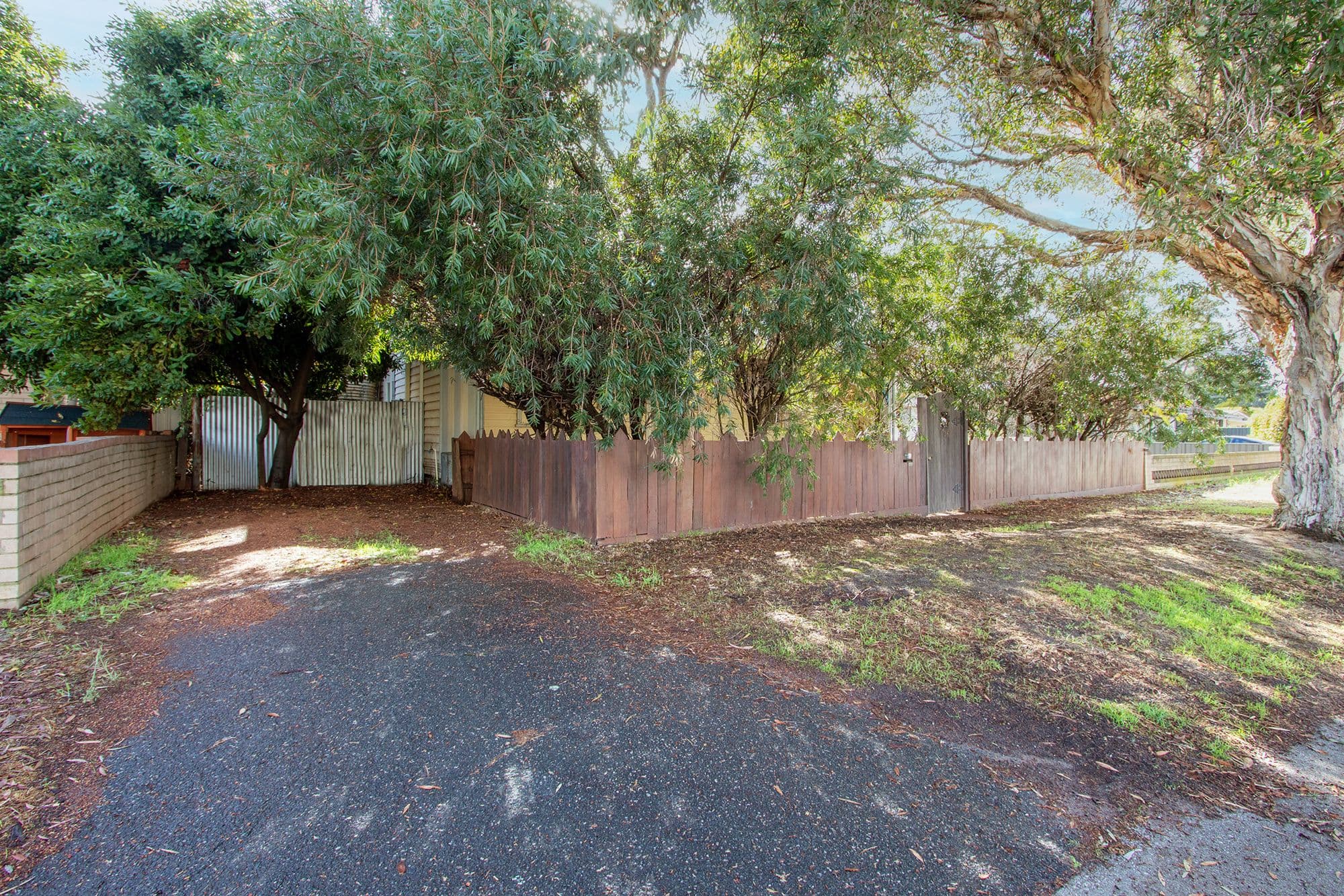 136 Anzac Terrace, Bassendean WA 6054, Bassendean - Thumbnail 2