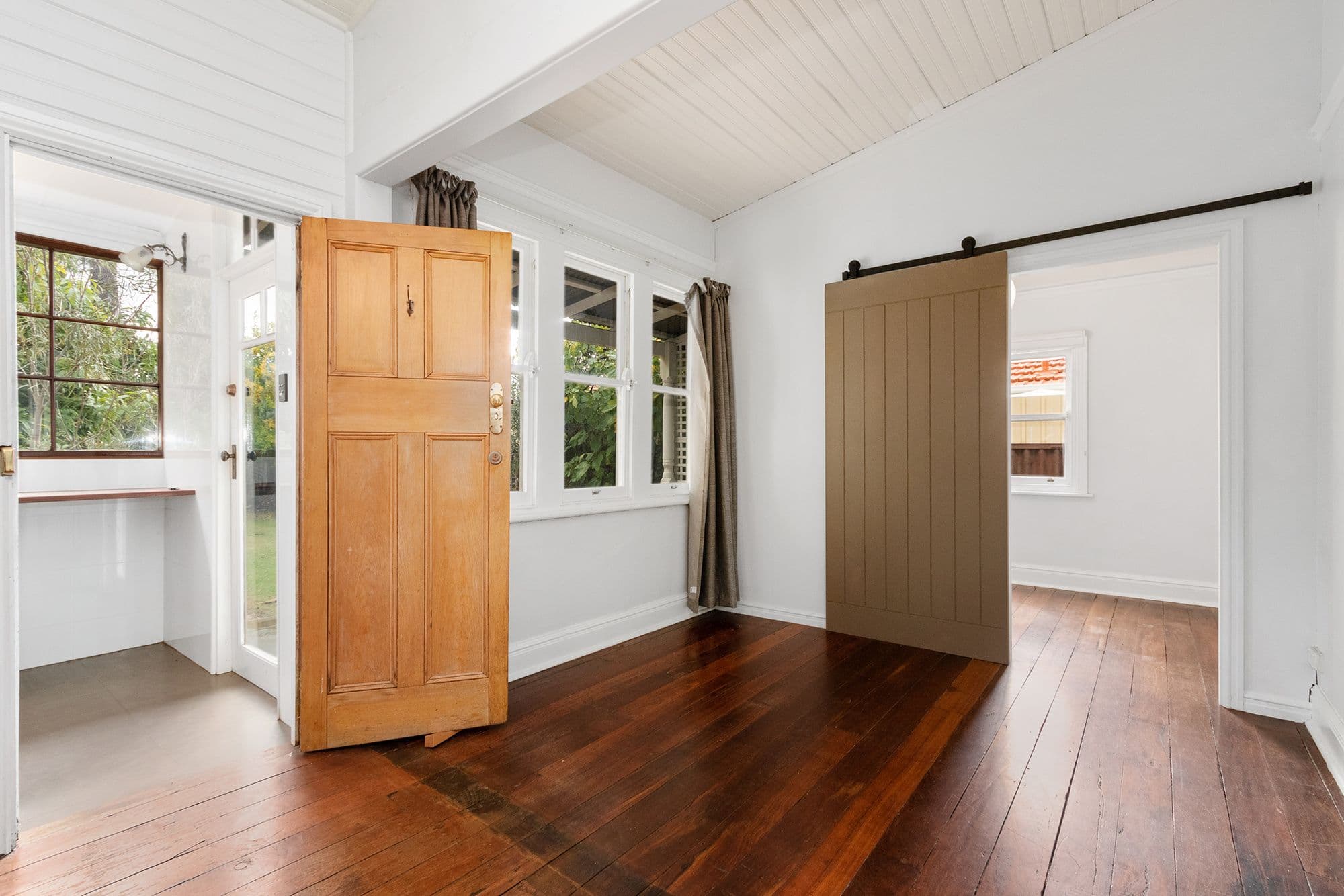 136 Anzac Terrace, Bassendean WA 6054, Bassendean - Thumbnail 7