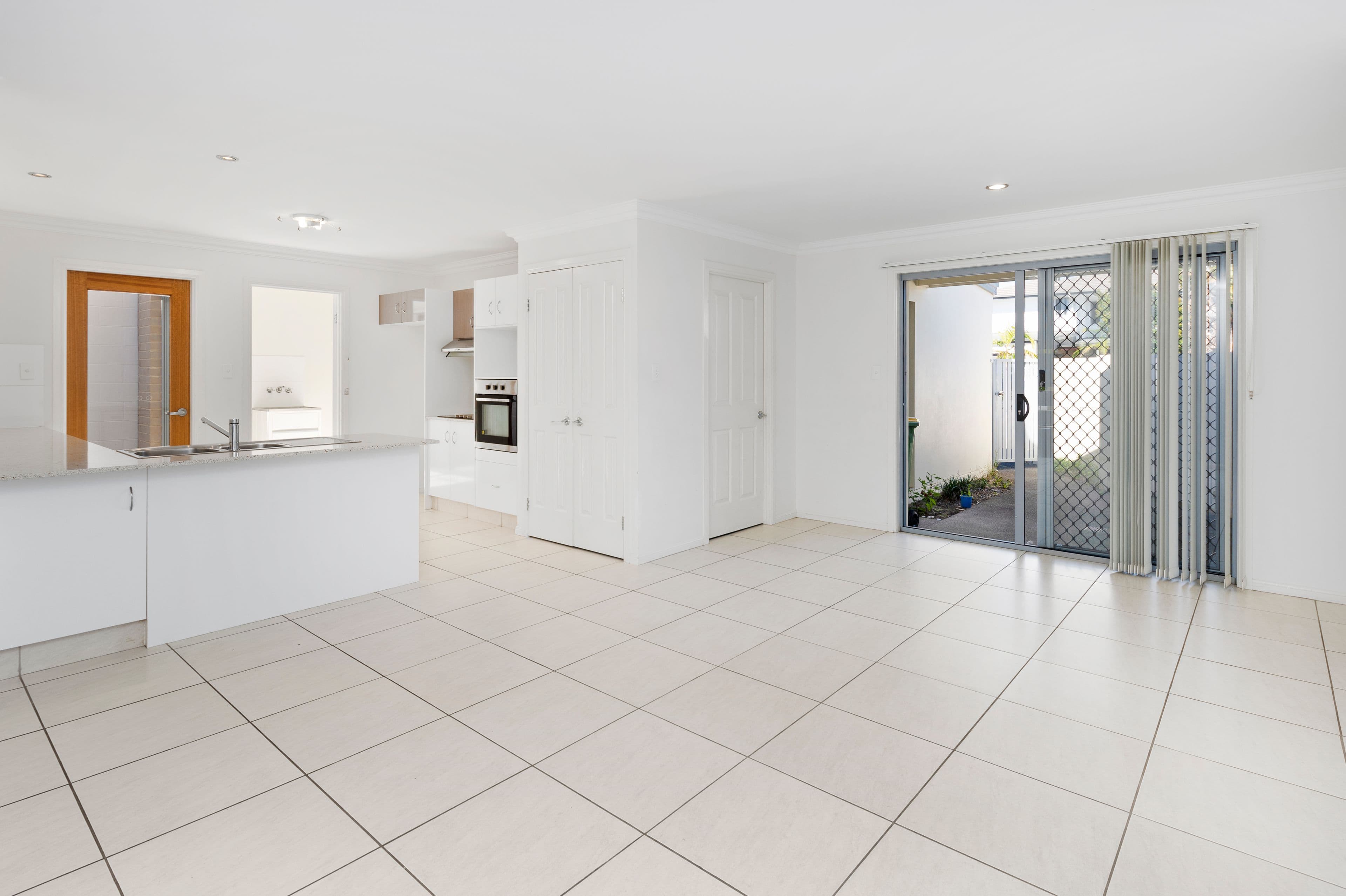 51 Sickle Avenue, Hope Island QLD 4212, Hope Island - Thumbnail 3