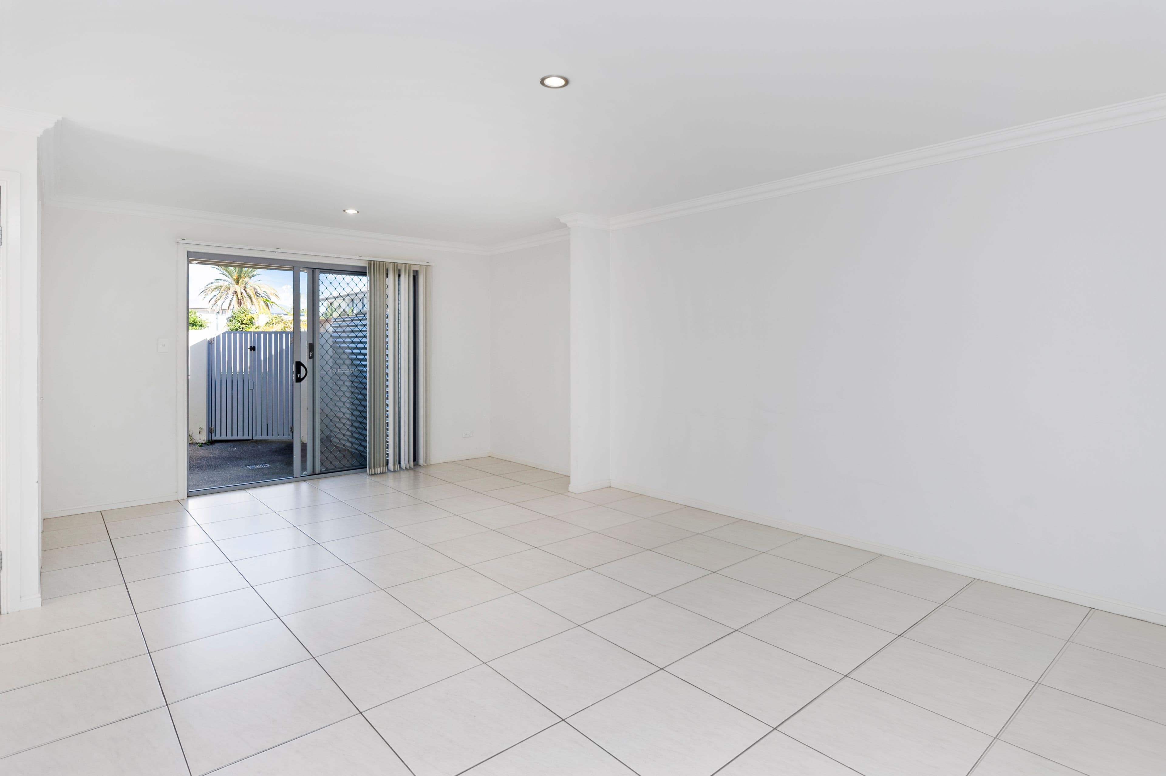51 Sickle Avenue, Hope Island QLD 4212, Hope Island - Thumbnail 4