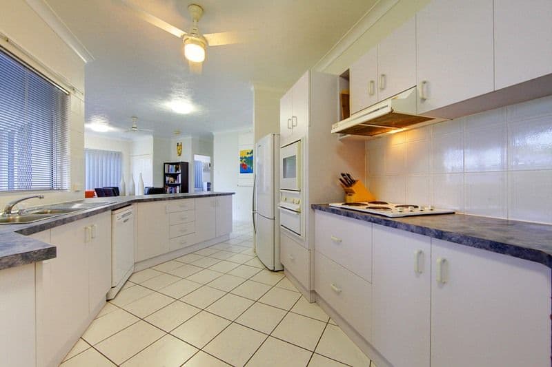 7 Eileen Court, KELSO QLD 4815, Kelso - Thumbnail 3