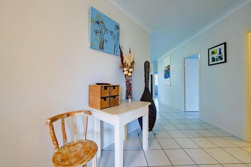 7 Eileen Court, KELSO QLD 4815, Kelso - Thumbnail 4