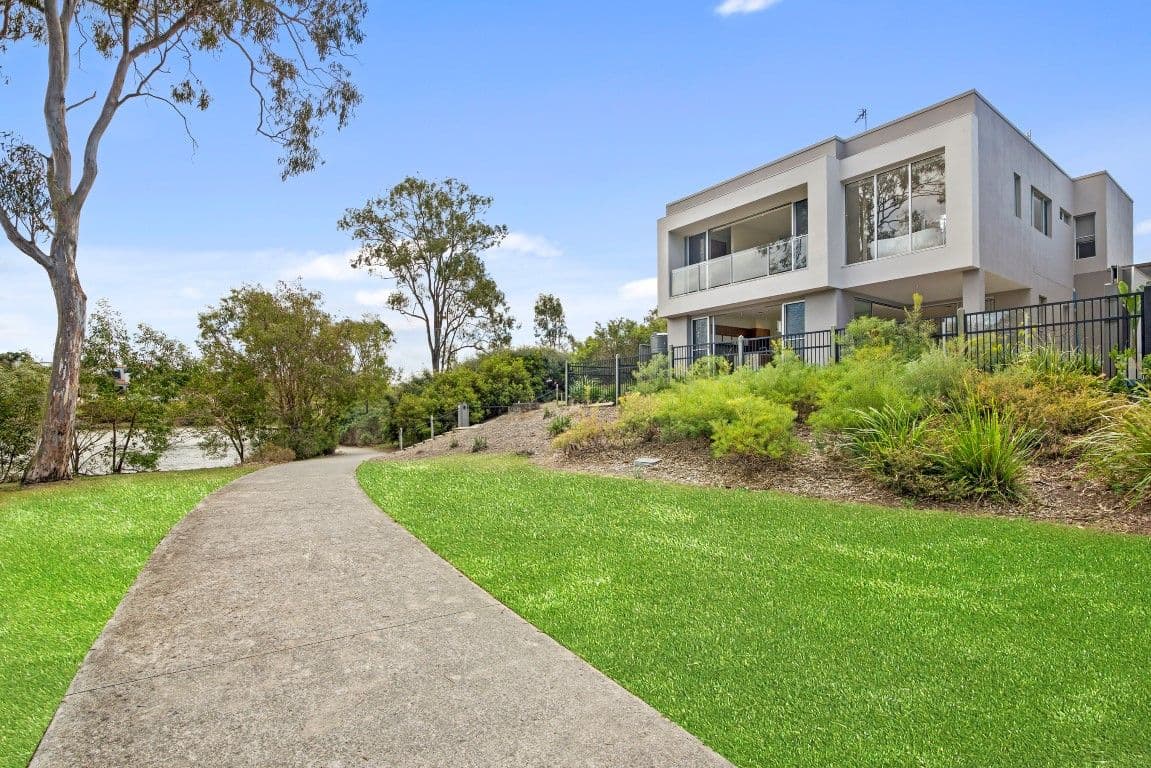 8 Cape Martin Lane, Varsity Lakes QLD 4227, Varsity Lakes - Image 1