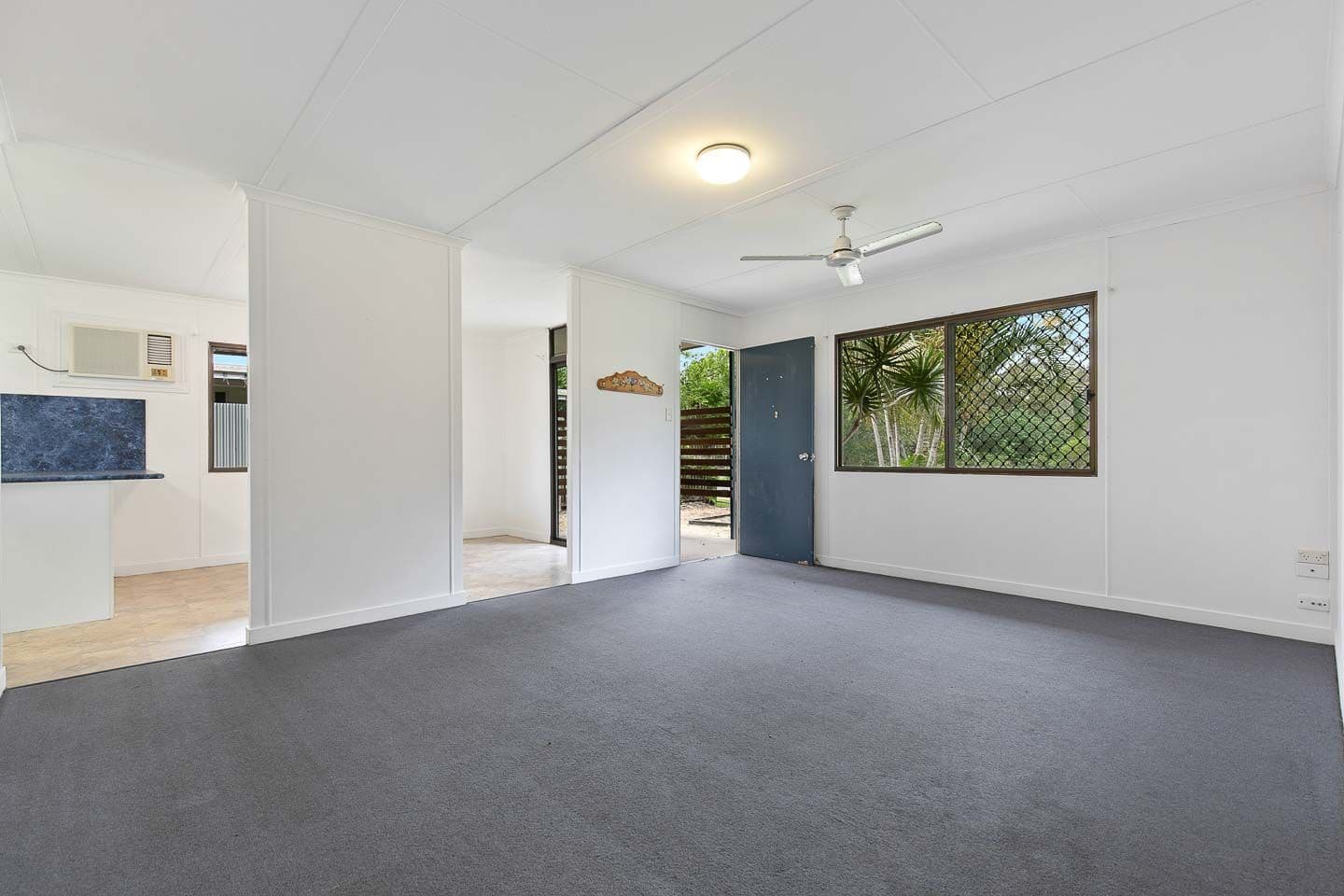 89 Pulgul Street, Urangan QLD 4655, Urangan - Thumbnail 2