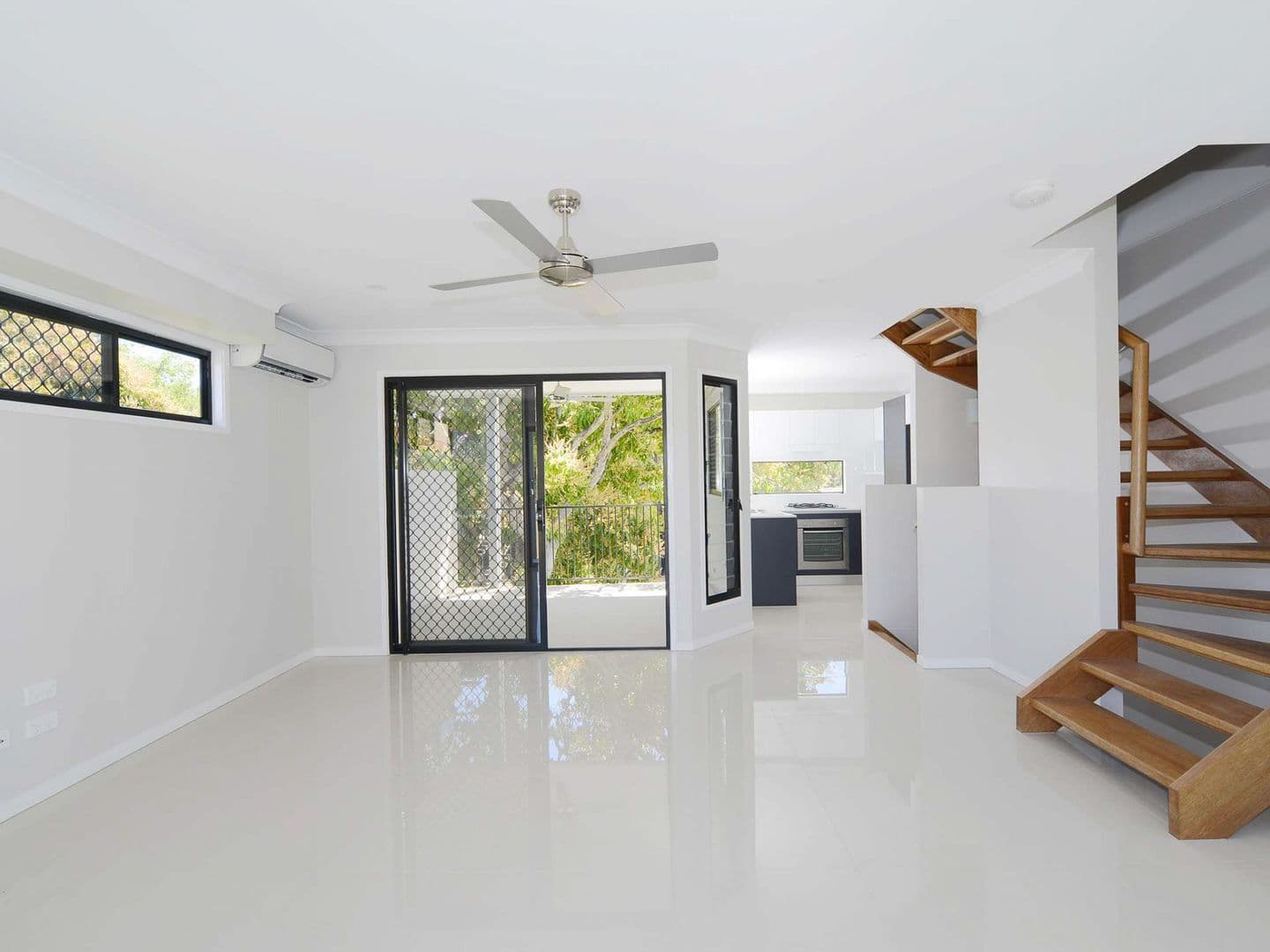 49 Birdwood Road, Holland Park West QLD 4121, Holland Park West - Thumbnail 3