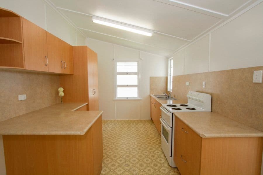 6 Hirst Street, HERMIT PARK QLD 4812, Hermit Park - Thumbnail 4