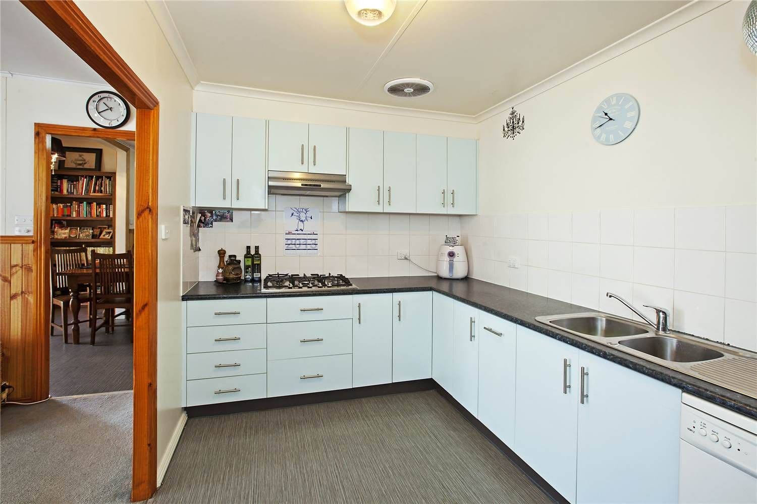 18 Loddon Street, CORIO VIC 3214, Corio - Thumbnail 4