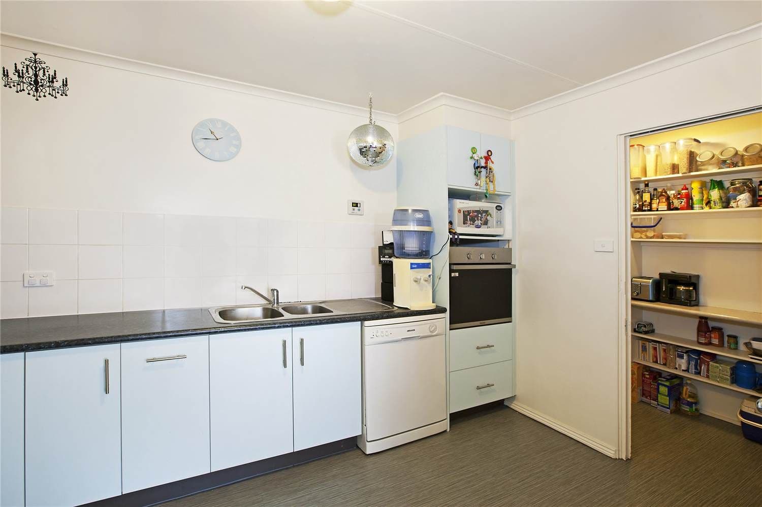 18 Loddon Street, CORIO VIC 3214, Corio - Thumbnail 5
