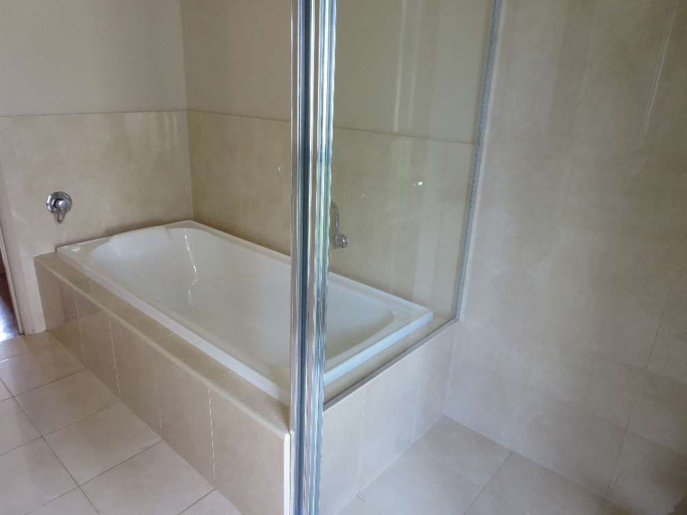 1 St Levans Place, LAVINGTON NSW 2641, Lavington - Thumbnail 7