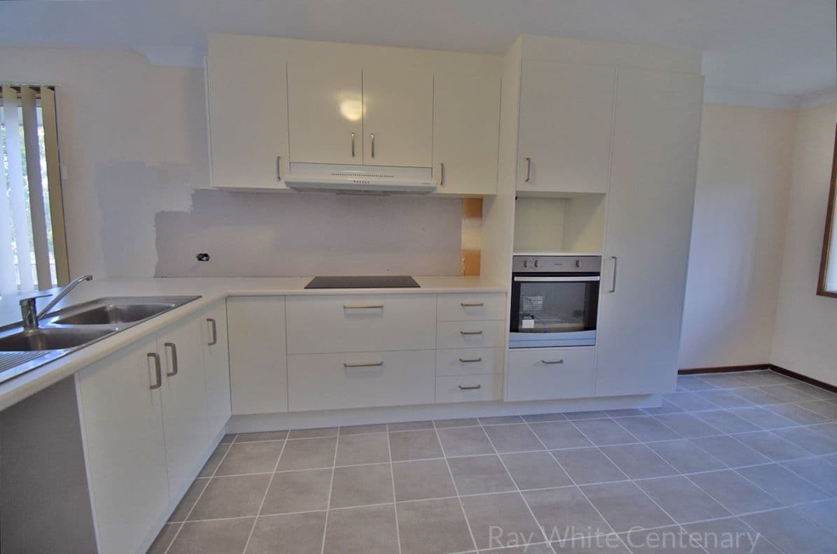 1 Hercules Place, Sinnamon Park QLD 4073, Sinnamon Park - Thumbnail 2