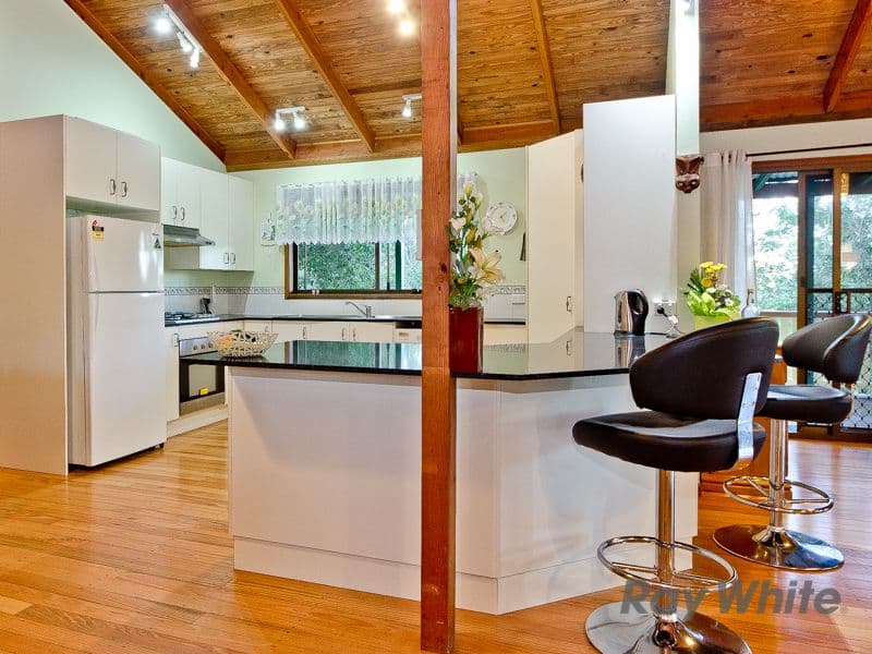 17 Highcrest Street, Ocean View QLD 4521, Ocean View - Thumbnail 7