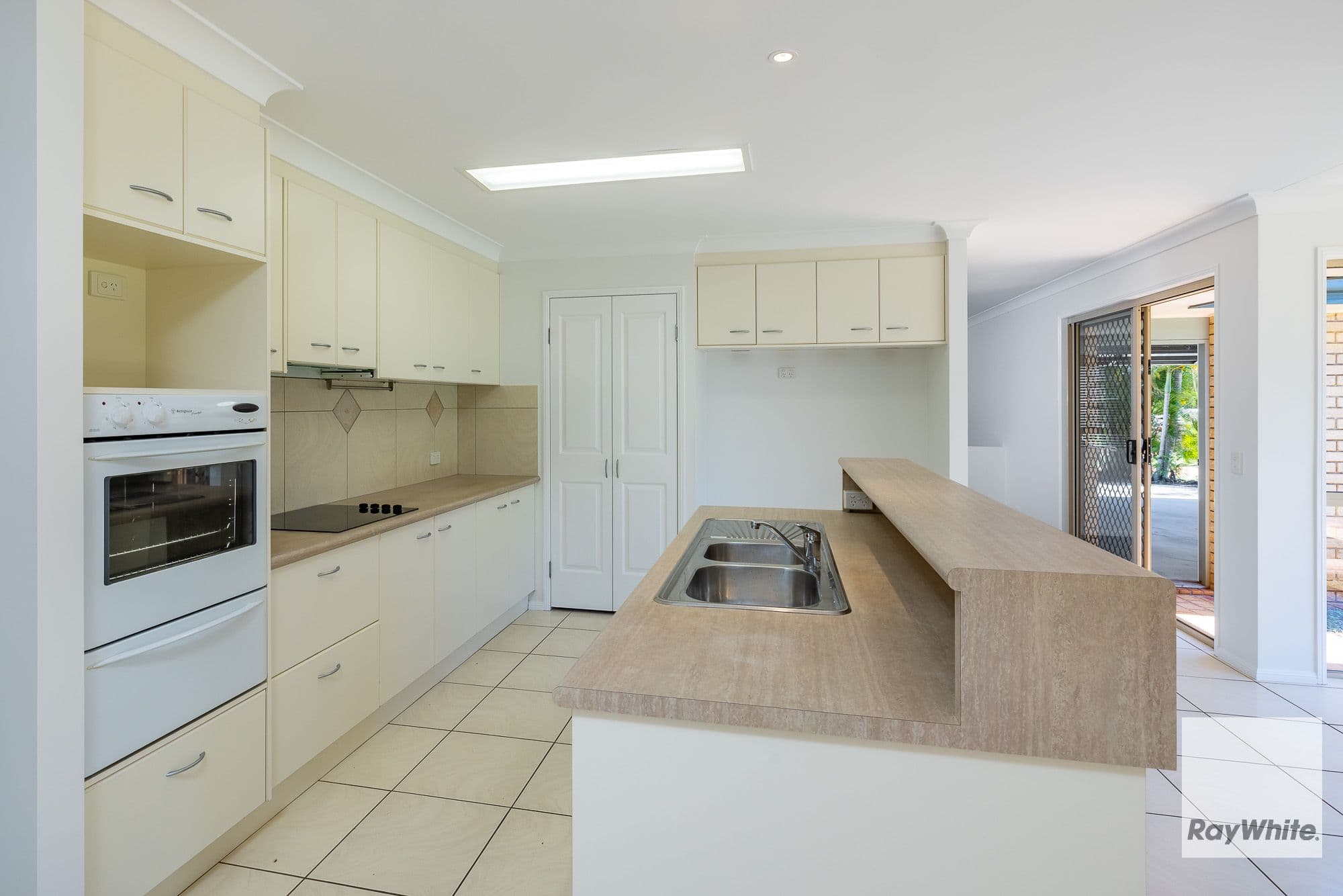 9 Applecross Close, Victoria Point QLD 4165, Victoria Point - Thumbnail 5