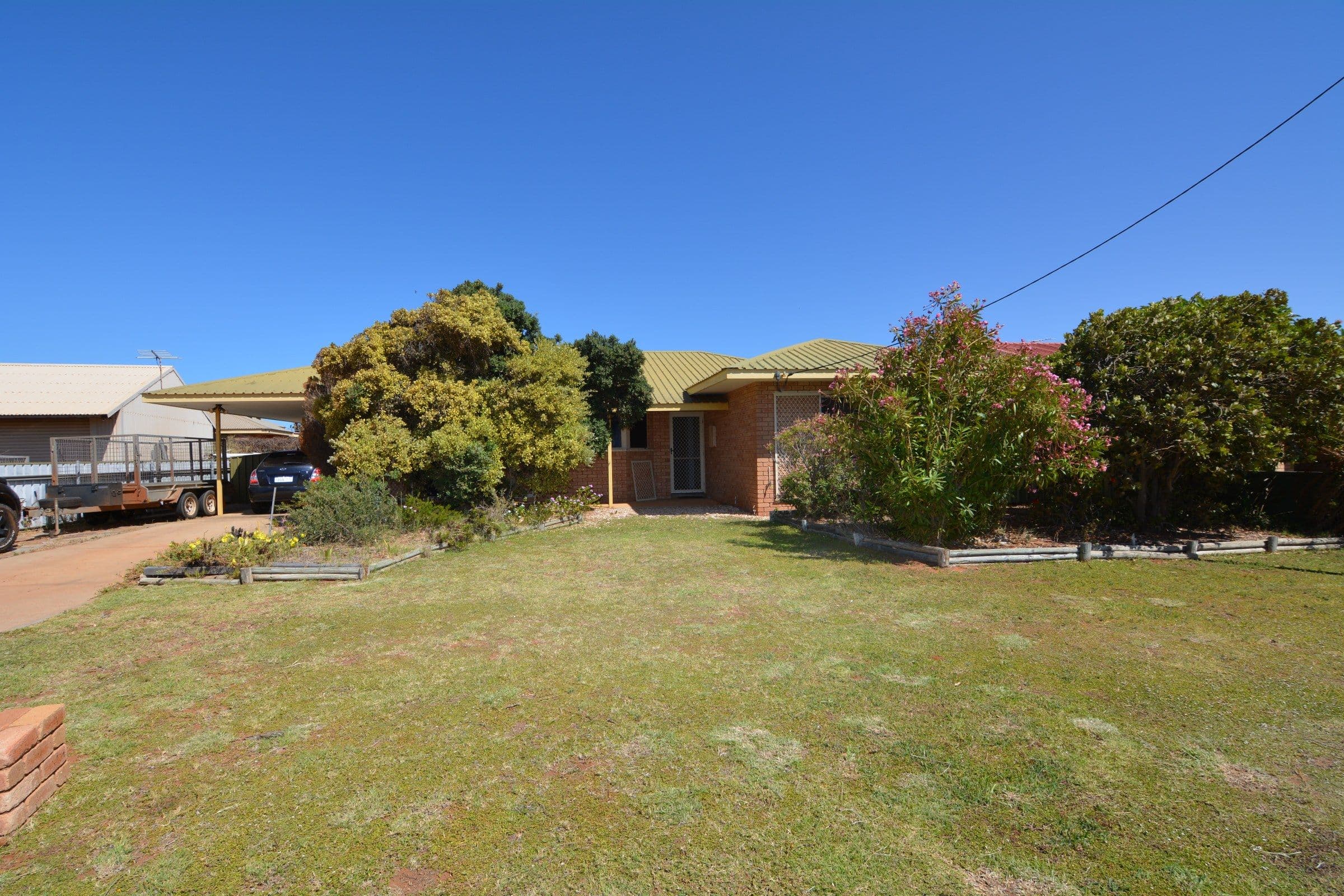 4 Foss Crescent, Carnarvon WA 6701, Brockman - Image 1