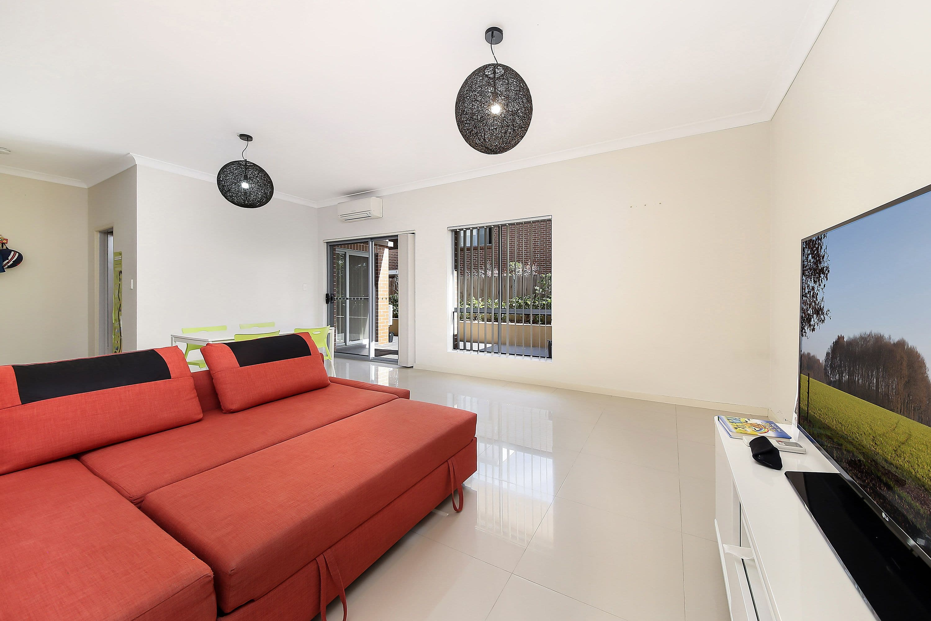 4 Macarthur Avenue, Revesby NSW 2212, Revesby - Thumbnail 2