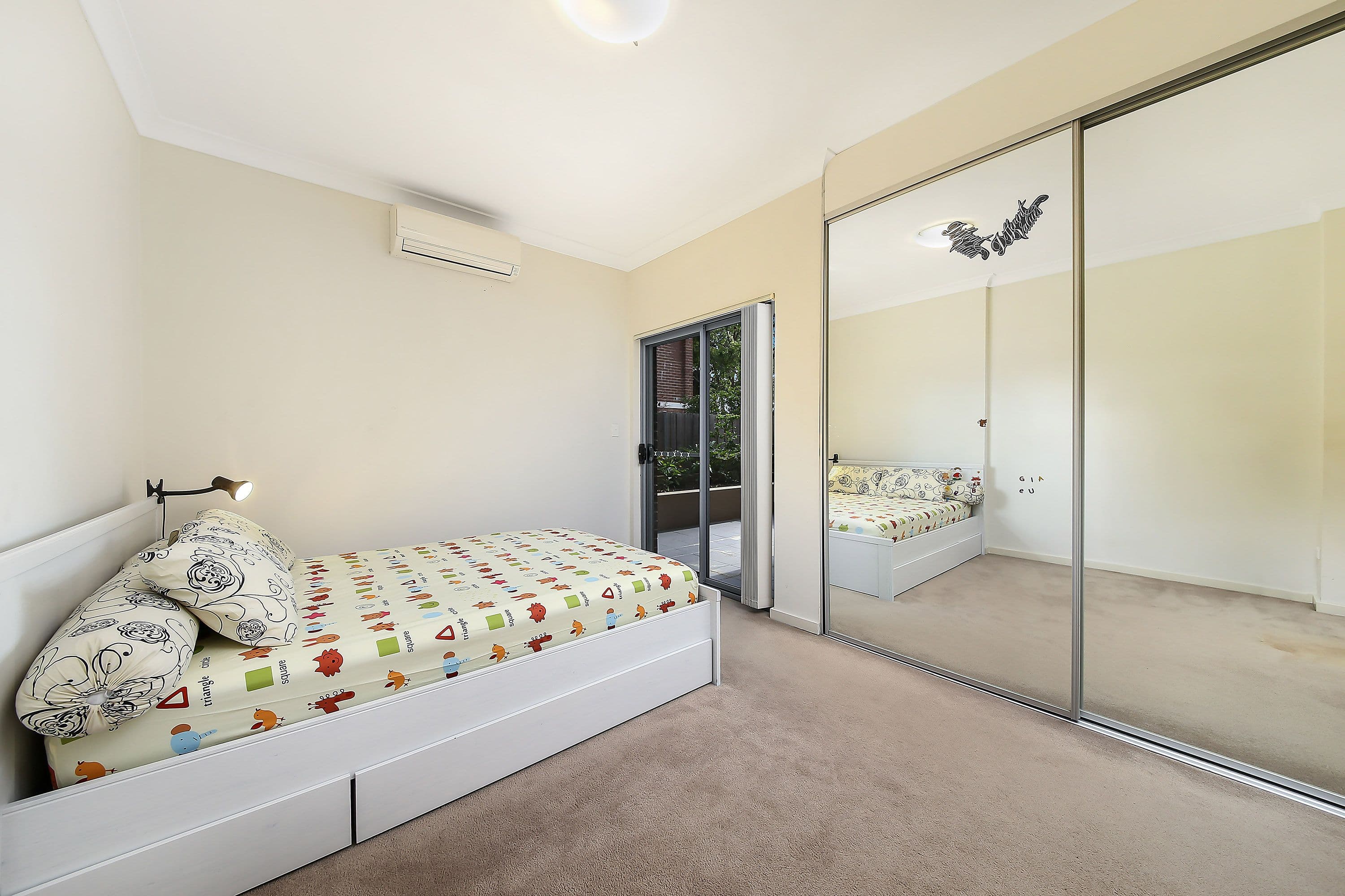 4 Macarthur Avenue, Revesby NSW 2212, Revesby - Thumbnail 5