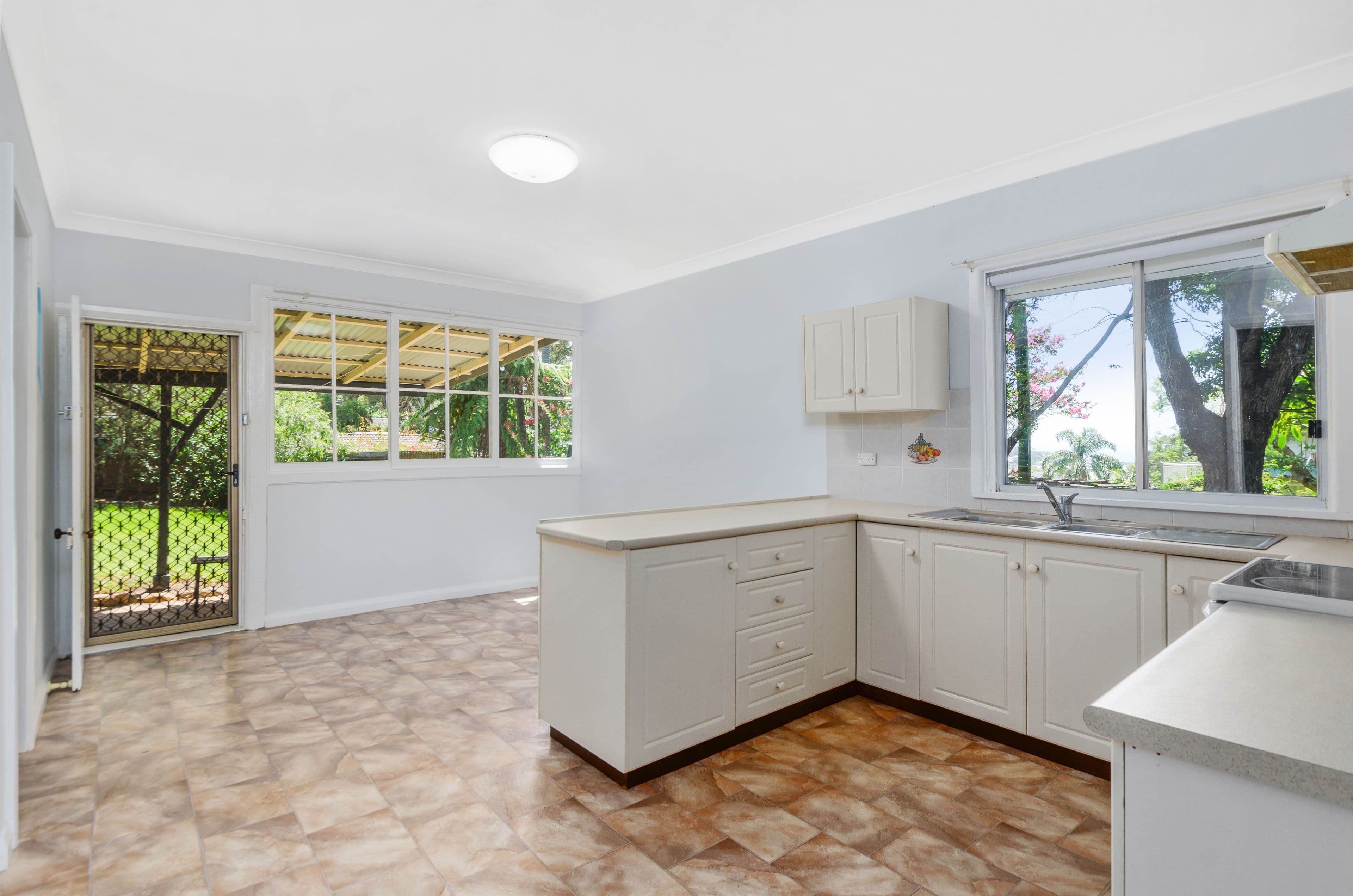 17 Seaview Terrace, Thirroul - Thumbnail 3