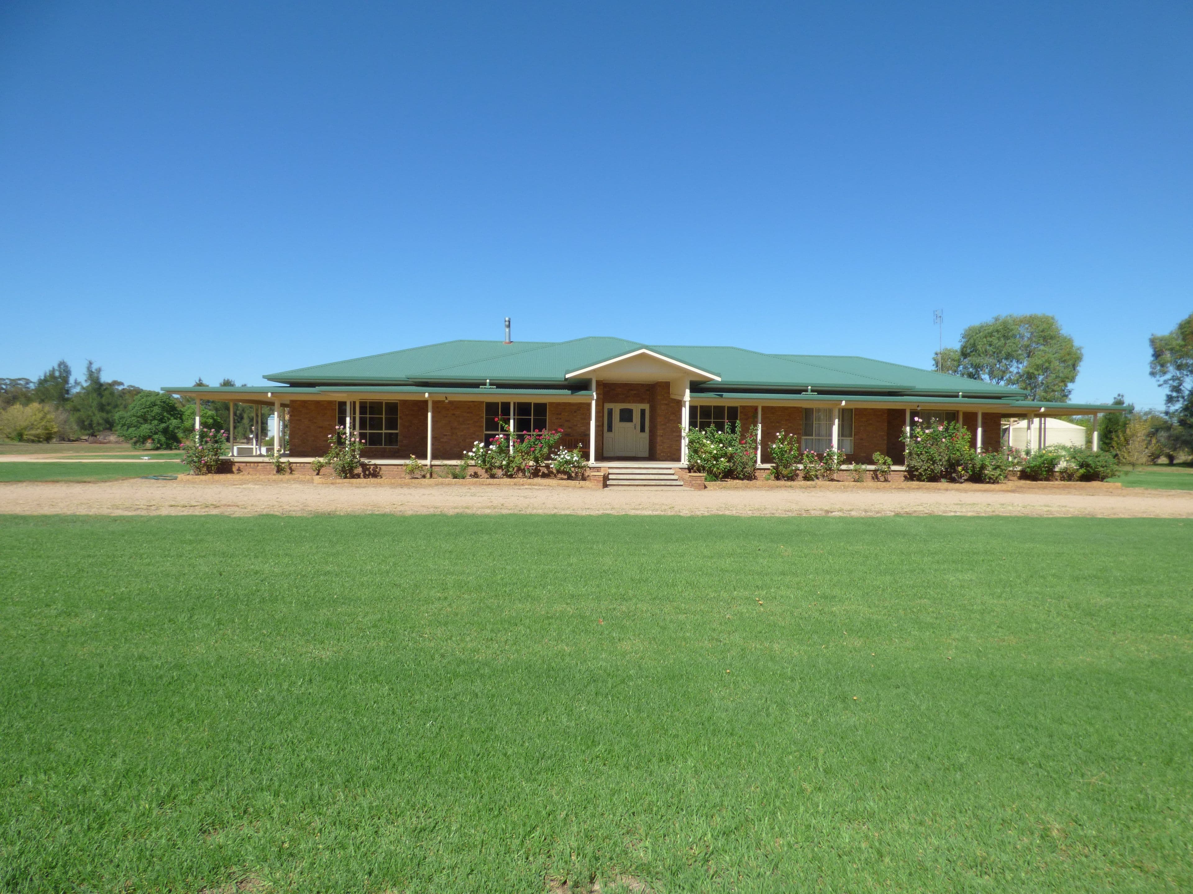 16 South Lead Road, Forbes - Image 1