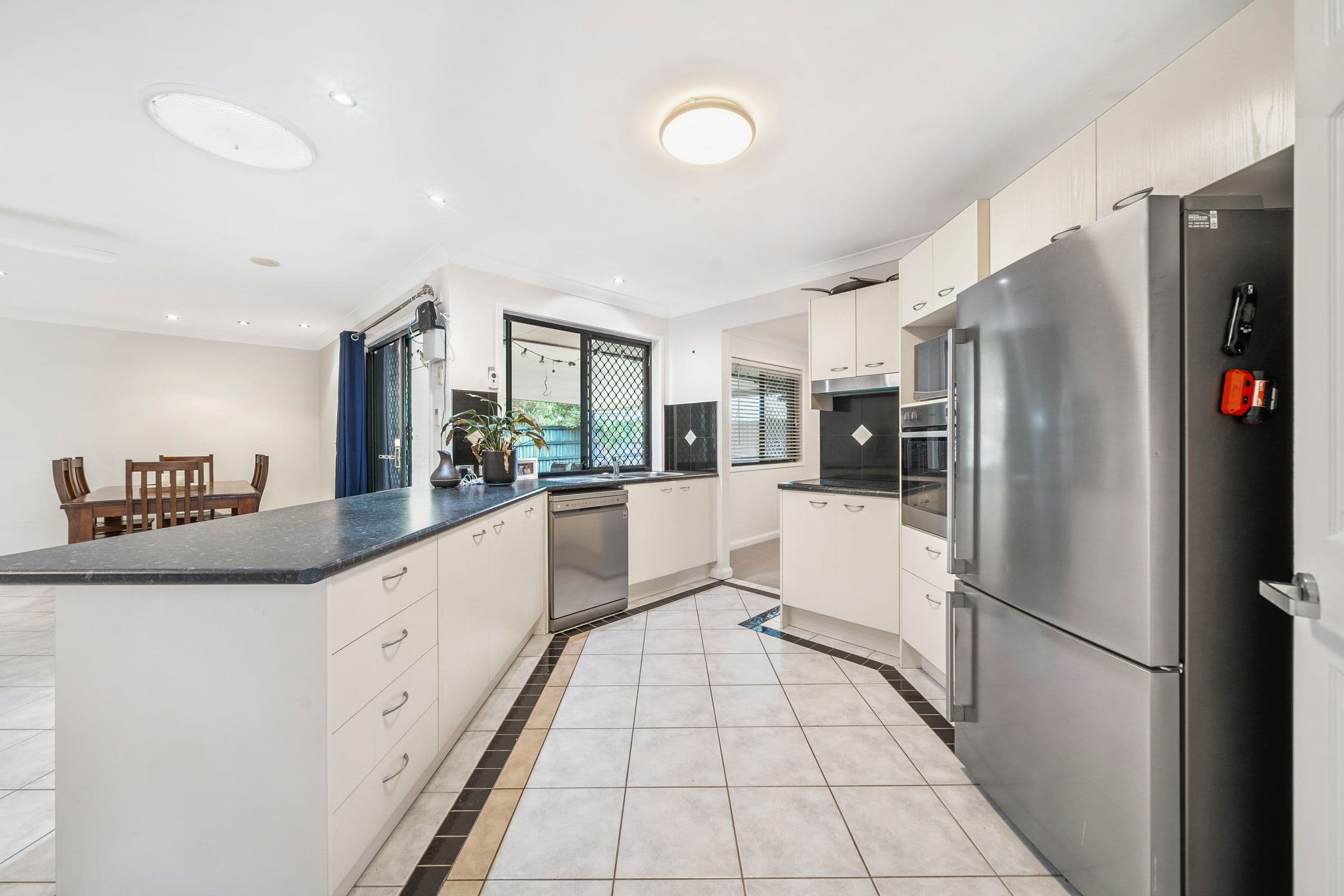 7 Abernant Court, Dakabin QLD 4503, Dakabin - Thumbnail 5