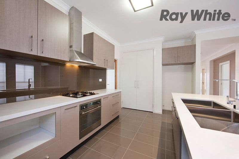 25  Boathaven Road, POINT COOK VIC 3030, Point Cook - Thumbnail 2