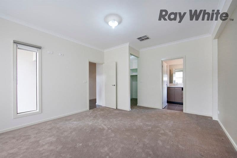 25  Boathaven Road, POINT COOK VIC 3030, Point Cook - Thumbnail 3