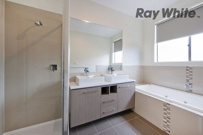 25  Boathaven Road, POINT COOK VIC 3030, Point Cook - Thumbnail 7