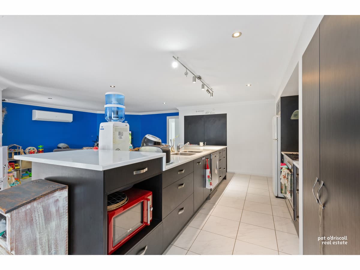 10 Constantia Crescent, Frenchville QLD, Frenchville - Thumbnail 2